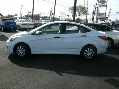 2012 Hyundai Accent  GLS