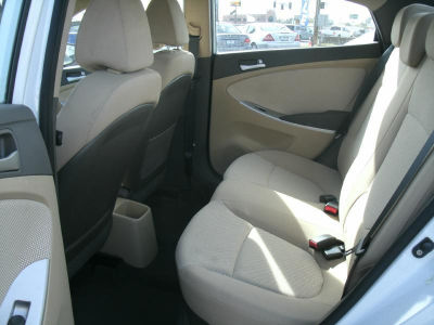 2012 Hyundai Accent  GLS