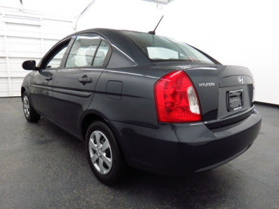 2011 Hyundai Accent  GLS