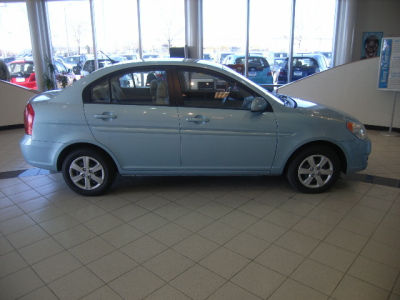 2011 Hyundai Accent GLS