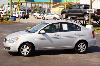 2010 Hyundai Accent  GLS