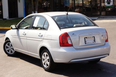 2010 Hyundai Accent  GLS