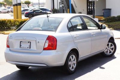 2010 Hyundai Accent  GLS