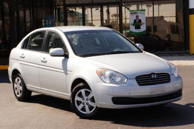 2010 Hyundai Accent  GLS