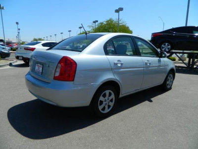 2011 Hyundai Accent GLS