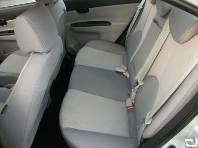 2010 Hyundai Accent  GLS
