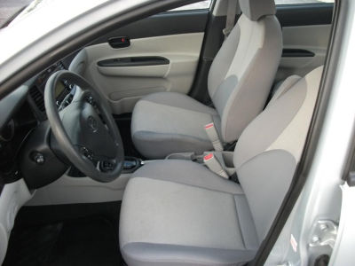 2010 Hyundai Accent  GLS
