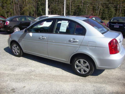 2011 Hyundai Accent GLS