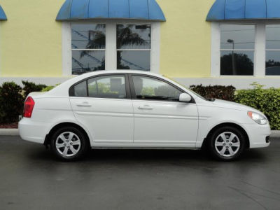 2010 Hyundai Accent GLS