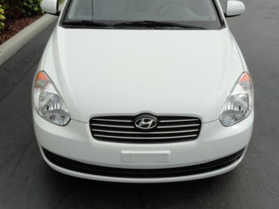 2010 Hyundai Accent GLS