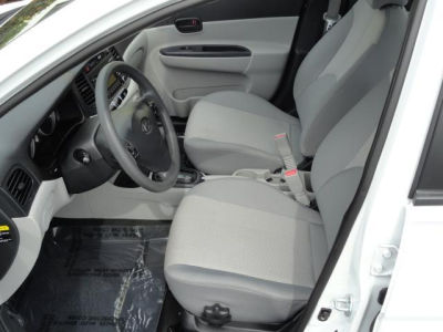 2010 Hyundai Accent GLS