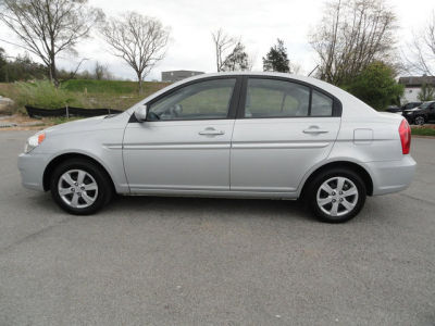 2010 Hyundai Accent GLS
