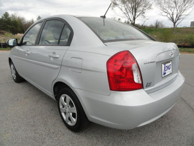 2010 Hyundai Accent GLS