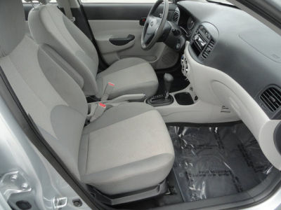 2010 Hyundai Accent GLS