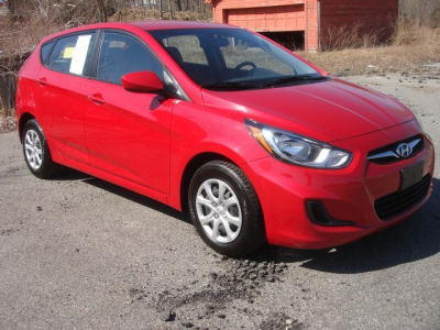 2012 Hyundai Accent  GS