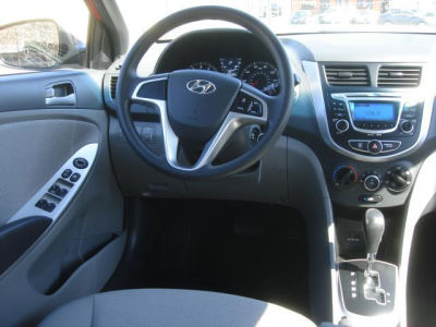 2012 Hyundai Accent  GS