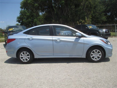 2012 Hyundai Accent GLS