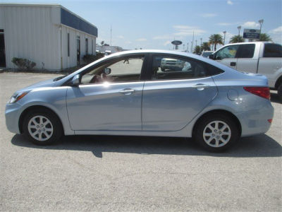 2012 Hyundai Accent GLS