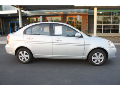 2011 Hyundai Accent GLS