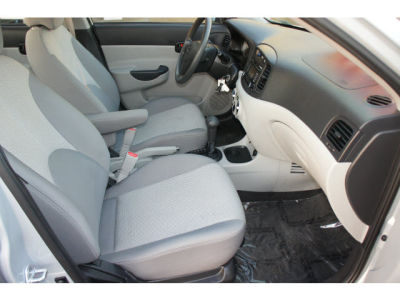 2011 Hyundai Accent GLS
