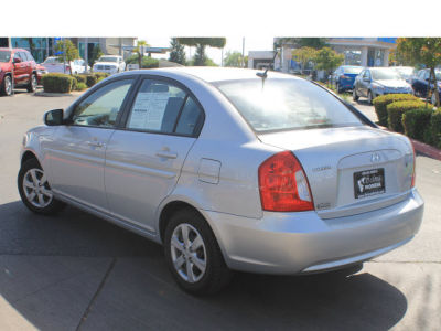 2011 Hyundai Accent GLS
