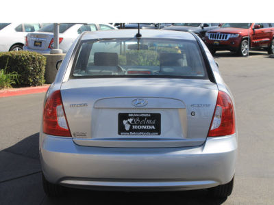 2011 Hyundai Accent GLS