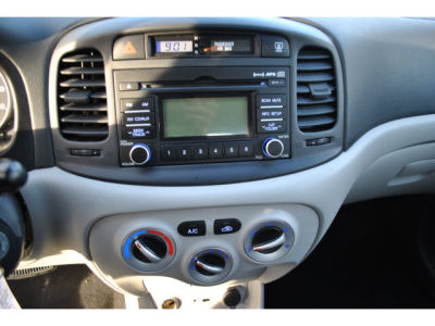 2011 Hyundai Accent GLS