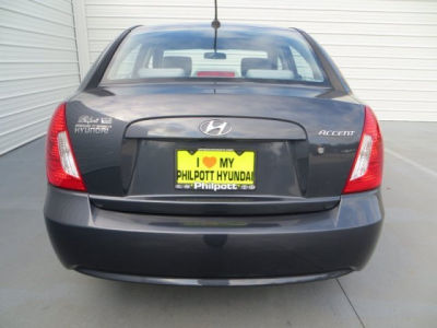 2010 Hyundai Accent  GLS