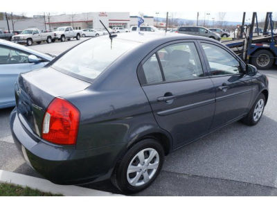 2010 Hyundai Accent GLS