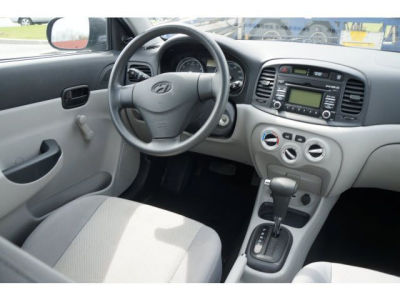 2010 Hyundai Accent GLS