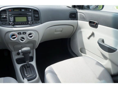 2010 Hyundai Accent GLS