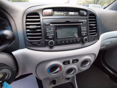 2011 Hyundai Accent GLS