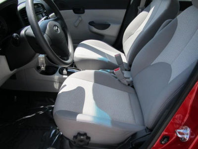 2011 Hyundai Accent GLS