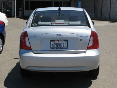 2011 Hyundai Accent  GLS
