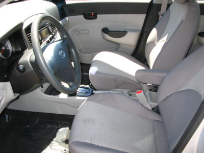 2011 Hyundai Accent  GLS