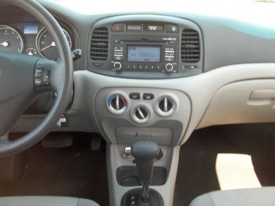 2011 Hyundai Accent GLS