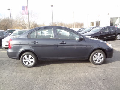 2011 Hyundai Accent  GLS