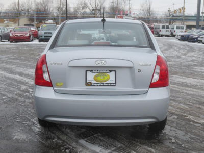 2011 Hyundai Accent  GLS