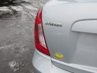 2011 Hyundai Accent  GLS