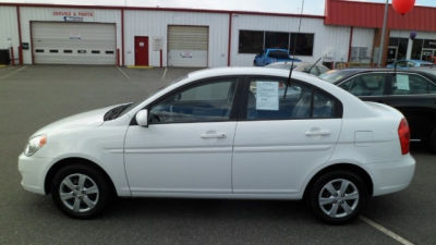 2011 Hyundai Accent  GLS