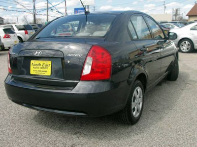 2011 Hyundai Accent  GLS