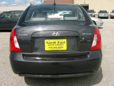 2011 Hyundai Accent  GLS