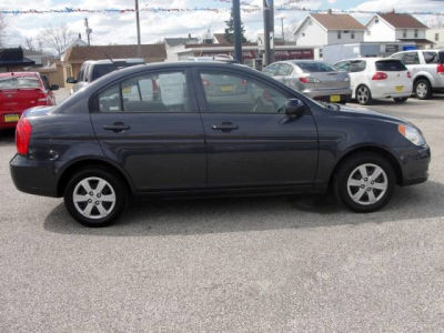 2011 Hyundai Accent  GLS