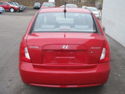 2011 Hyundai Accent  GLS