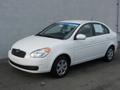 2011 Hyundai Accent  GLS