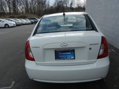 2011 Hyundai Accent GLS