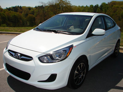 2012 Hyundai Accent  GLS