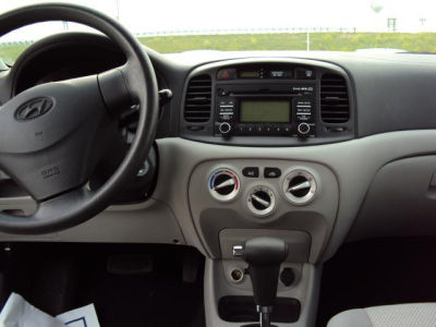 2010 Hyundai Accent  GLS