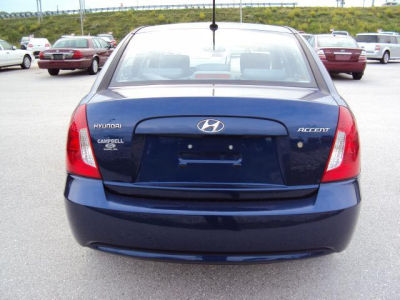 2010 Hyundai Accent  GLS