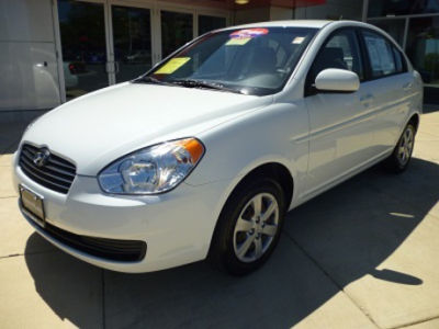 2011 Hyundai Accent  GLS